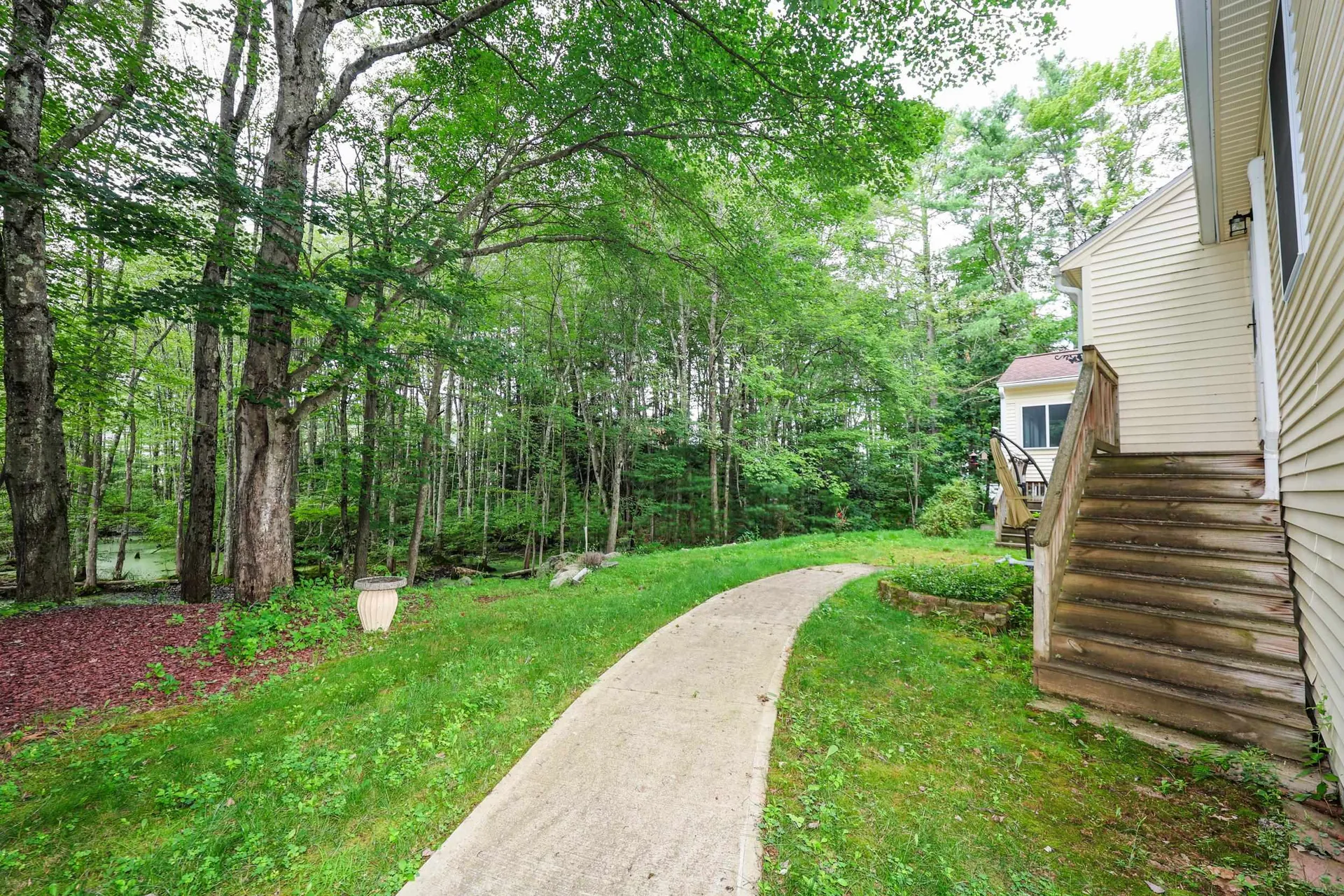 10 Waterville Drive Merrimack NH 03054