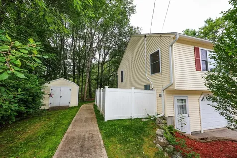 10 Waterville Drive Merrimack NH 03054