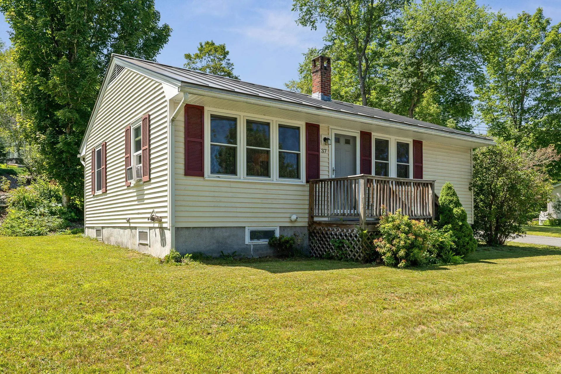 37 Atwood Avenue Woodstock VT 05091