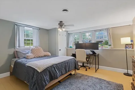 7 Nelson Street Nashua NH 03063-3416