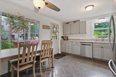 7 Nelson Street Nashua NH 03063-3416