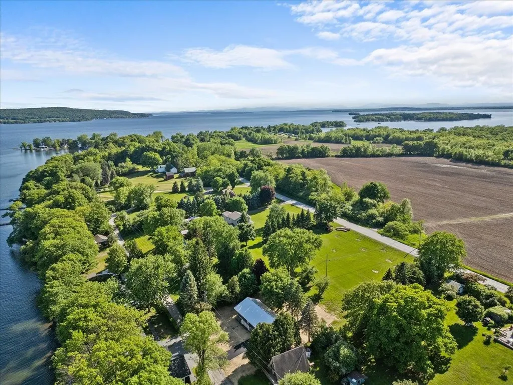 102 East Shore Drive St. Albans Town VT 05478