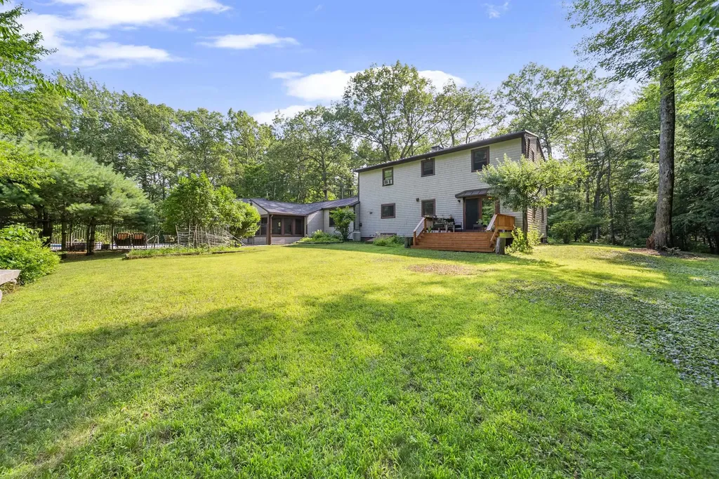 79 King Road Bedford NH 03110