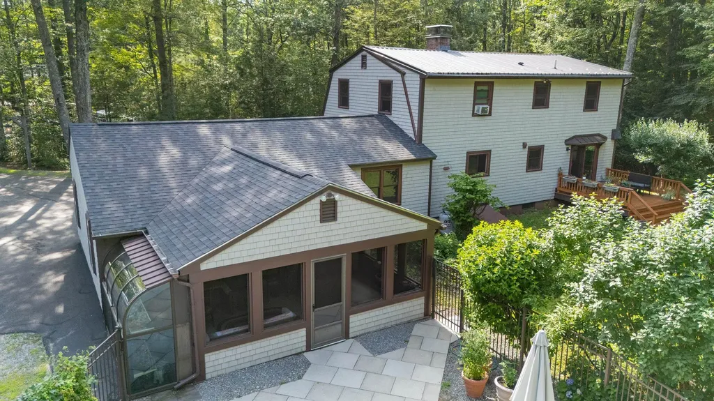 79 King Road Bedford NH 03110