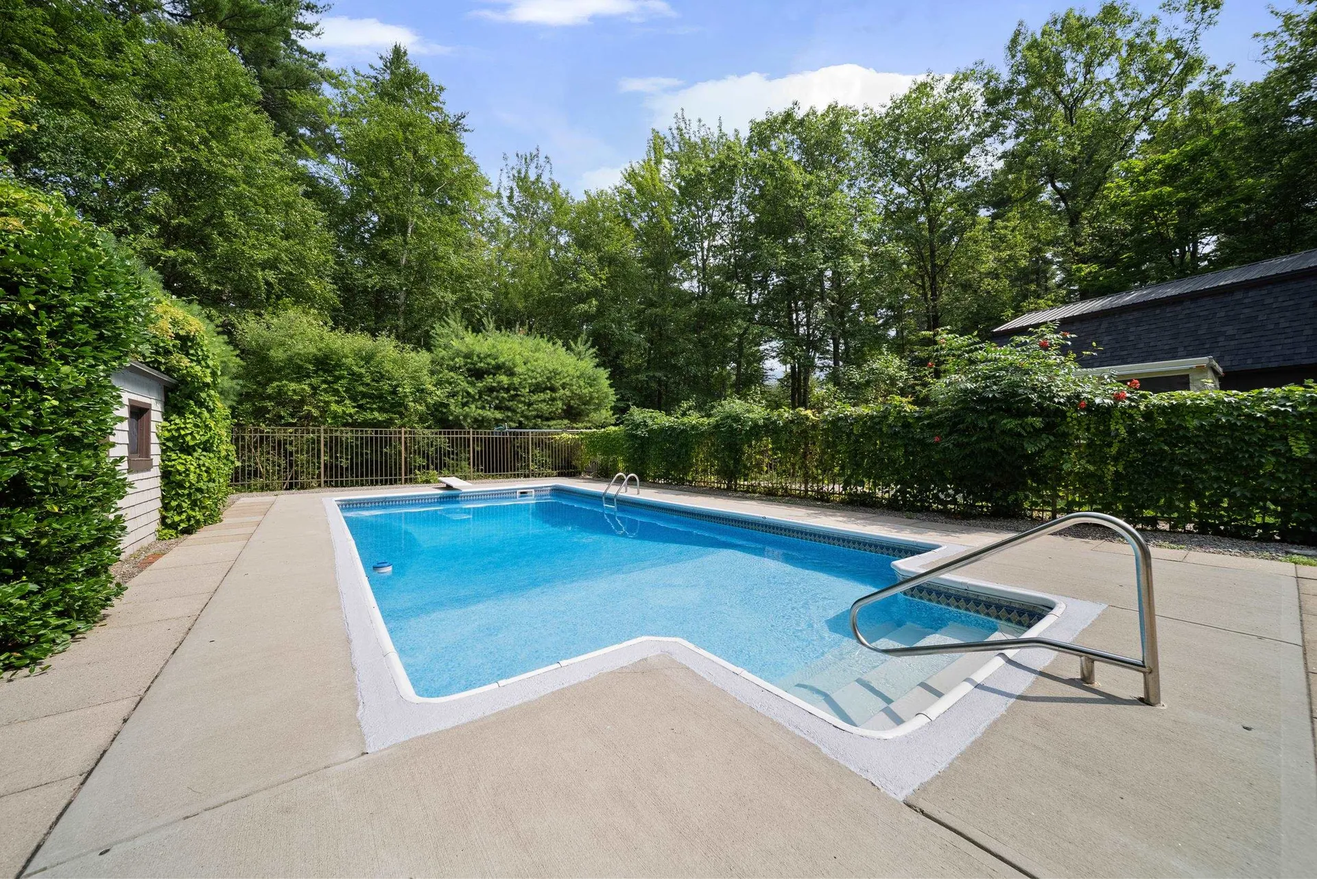 79 King Road Bedford NH 03110