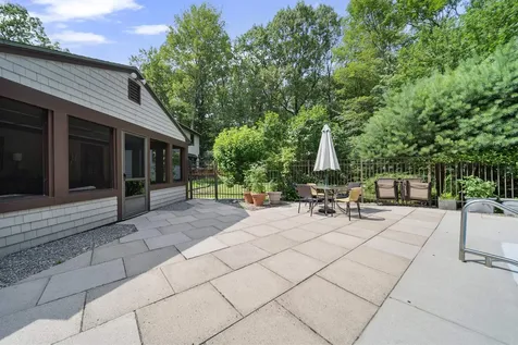 79 King Road Bedford NH 03110