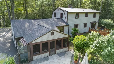 79 King Road Bedford NH 03110