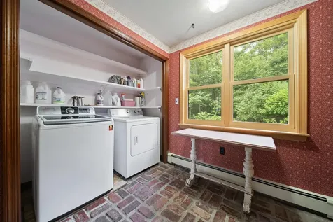 79 King Road Bedford NH 03110