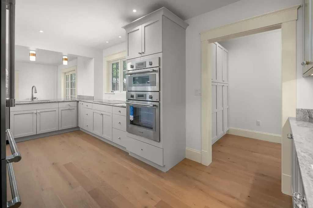 419 & 425 York Street York ME 03909