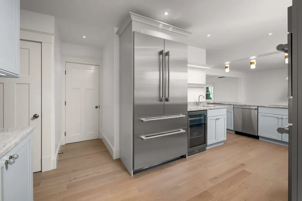 419 & 425 York Street York ME 03909