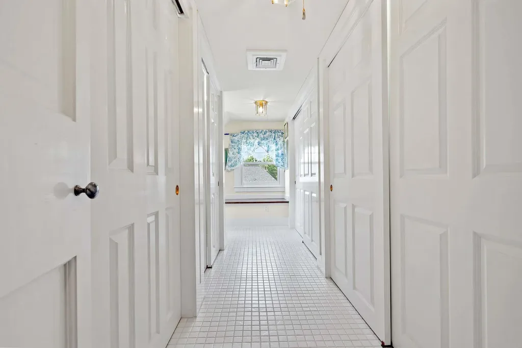 419 & 425 York Street York ME 03909