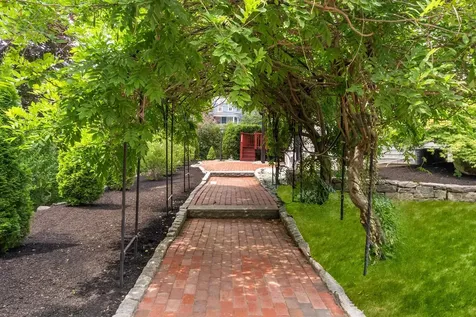 419 & 425 York Street York ME 03909