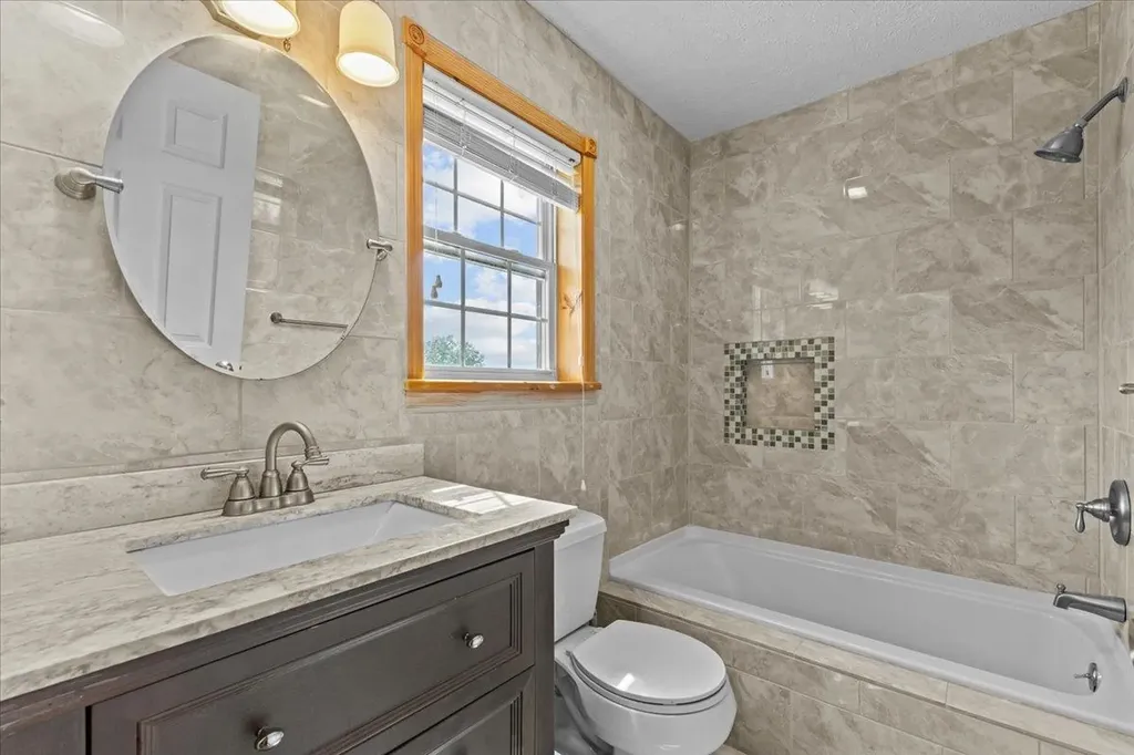 12 Tanglewood Drive St. Albans Town VT 05478