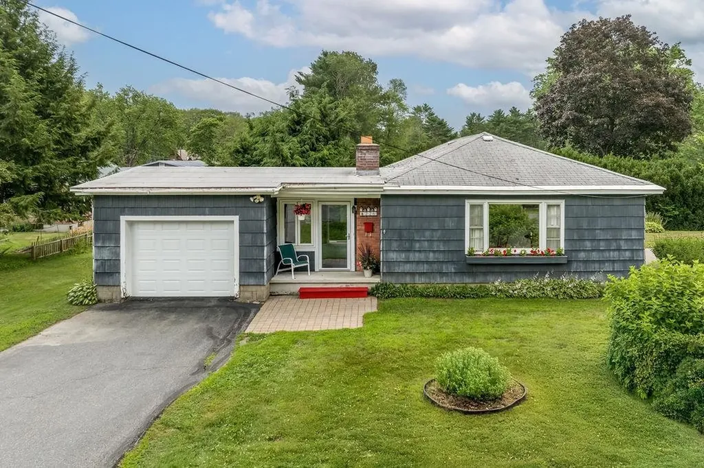 226 Forest Hills Avenue Hartford VT 05001