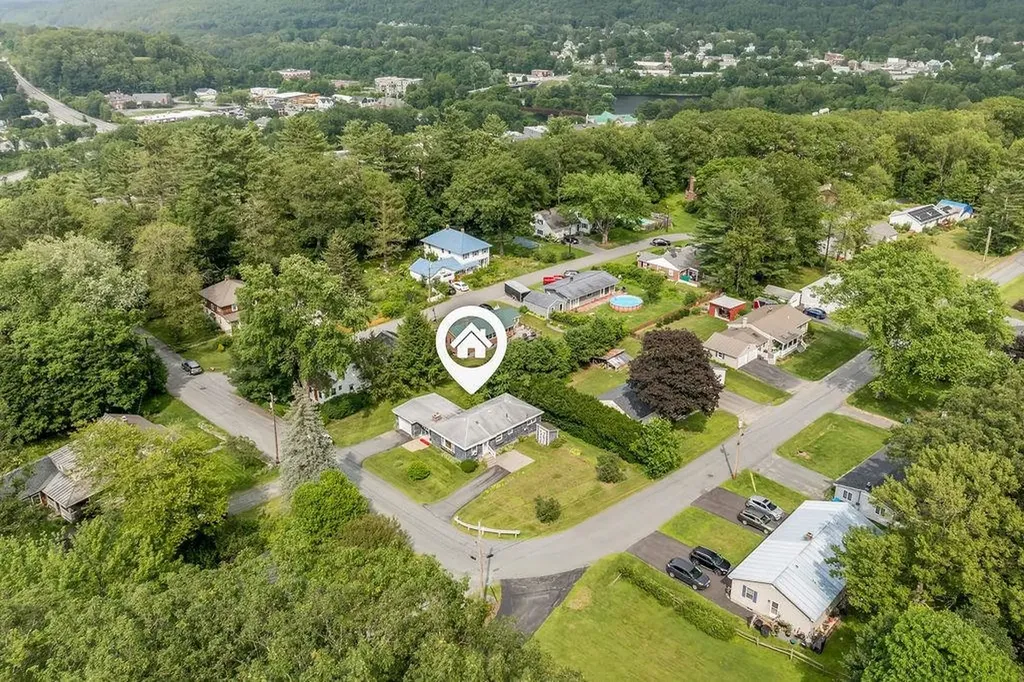 226 Forest Hills Avenue Hartford VT 05001