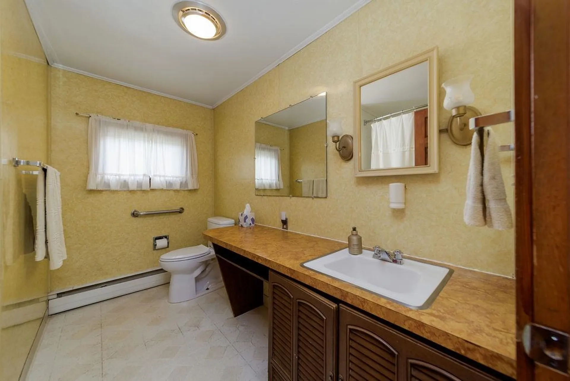 226 Forest Hills Avenue Hartford VT 05001