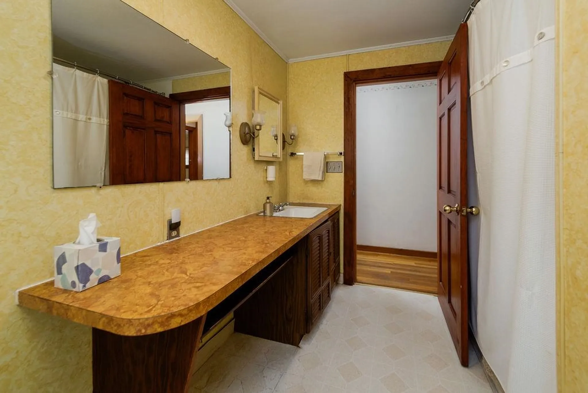 226 Forest Hills Avenue Hartford VT 05001