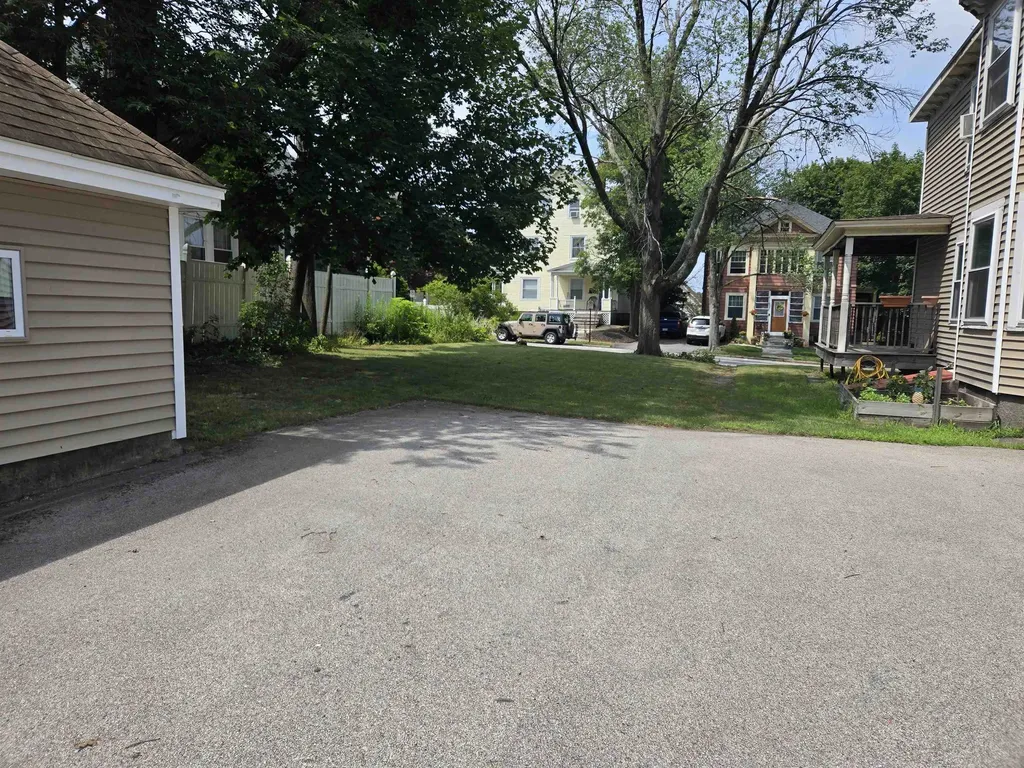 841 Beech Street Manchester NH 03104