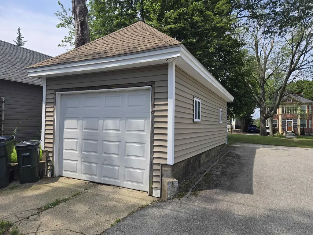 841 Beech Street Manchester NH 03104