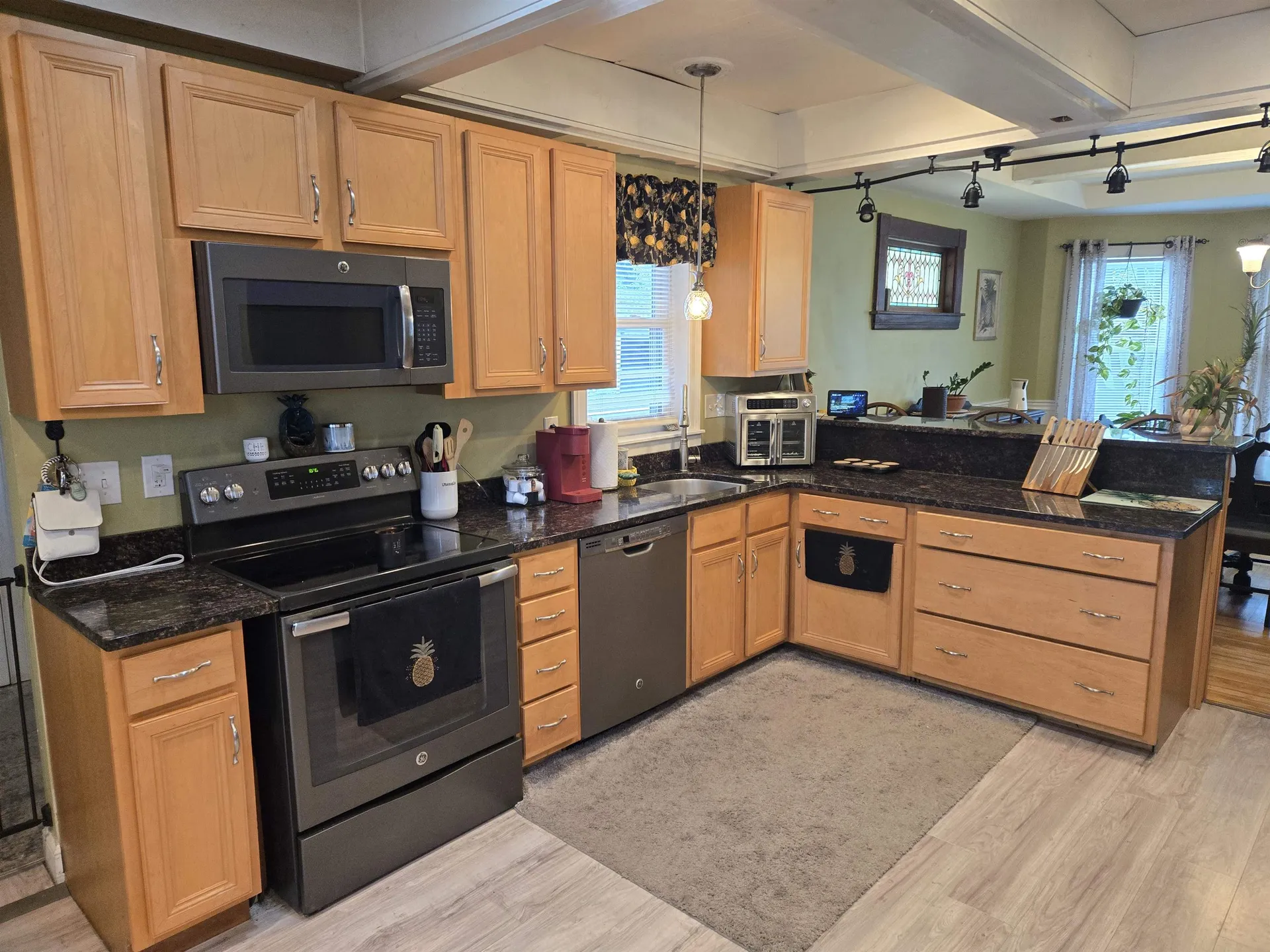 841 Beech Street Manchester NH 03104