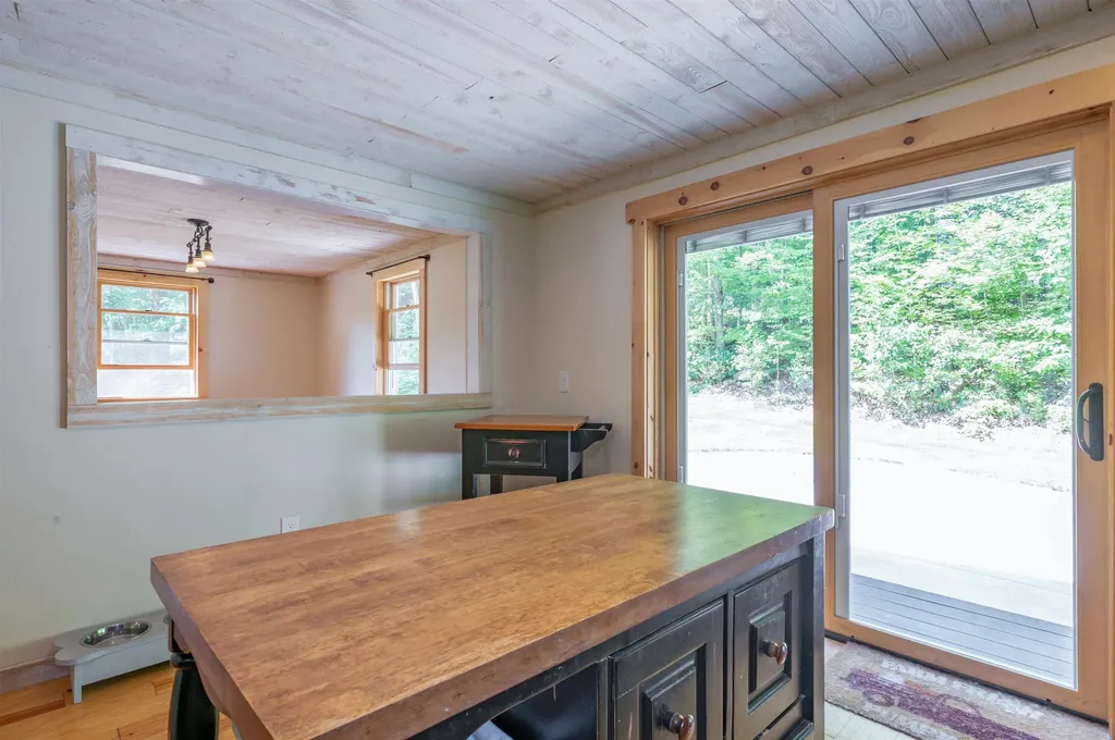 28 Birchwood Drive Weare NH 03281