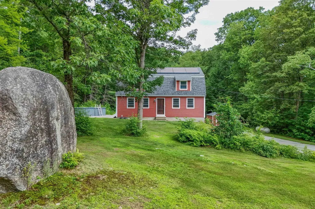 28 Birchwood Drive Weare NH 03281