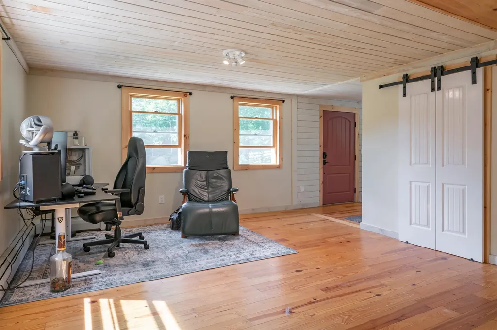 28 Birchwood Drive Weare NH 03281