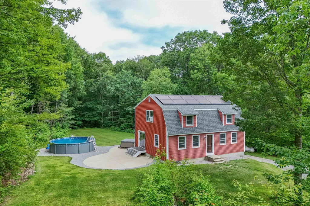 28 Birchwood Drive Weare NH 03281