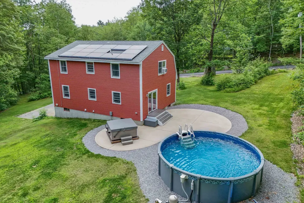 28 Birchwood Drive Weare NH 03281
