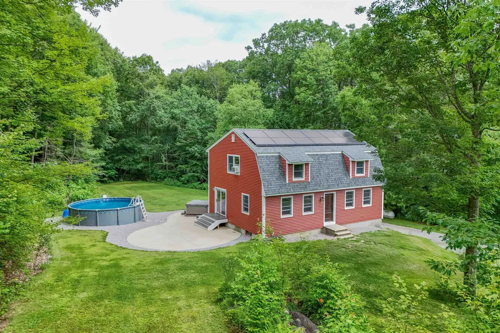 28 Birchwood Drive Weare NH 03281
