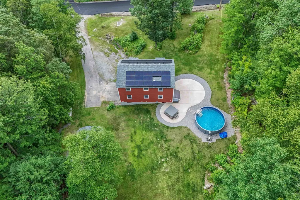 28 Birchwood Drive Weare NH 03281