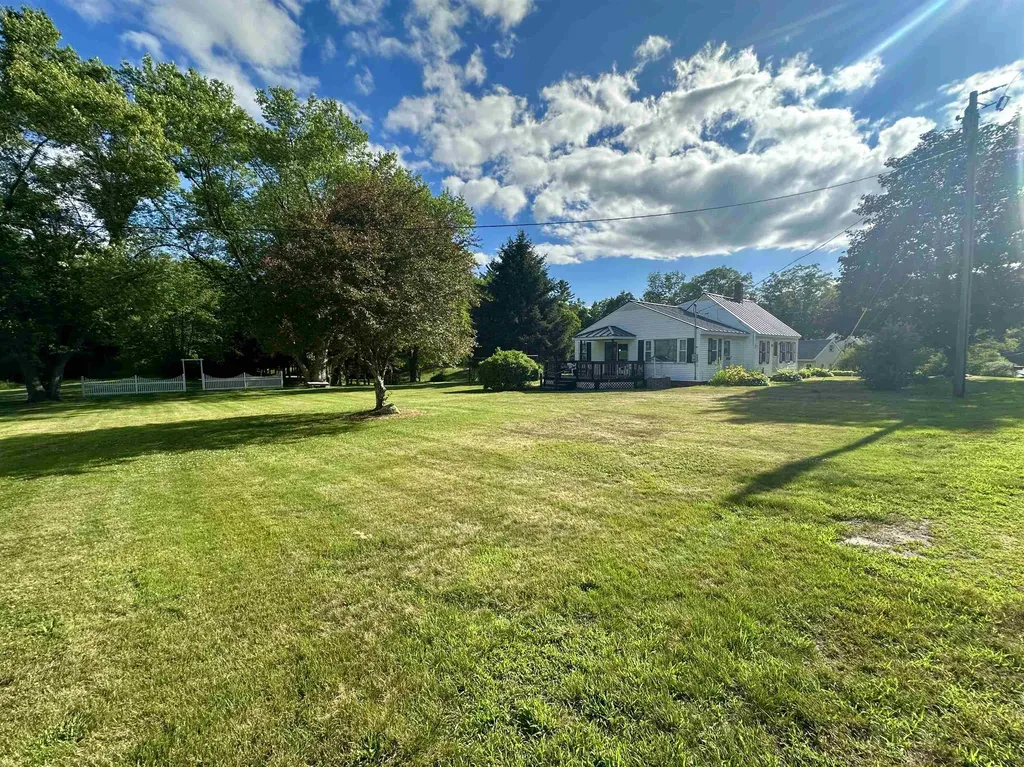 328 Corbin Road Newport NH 03773