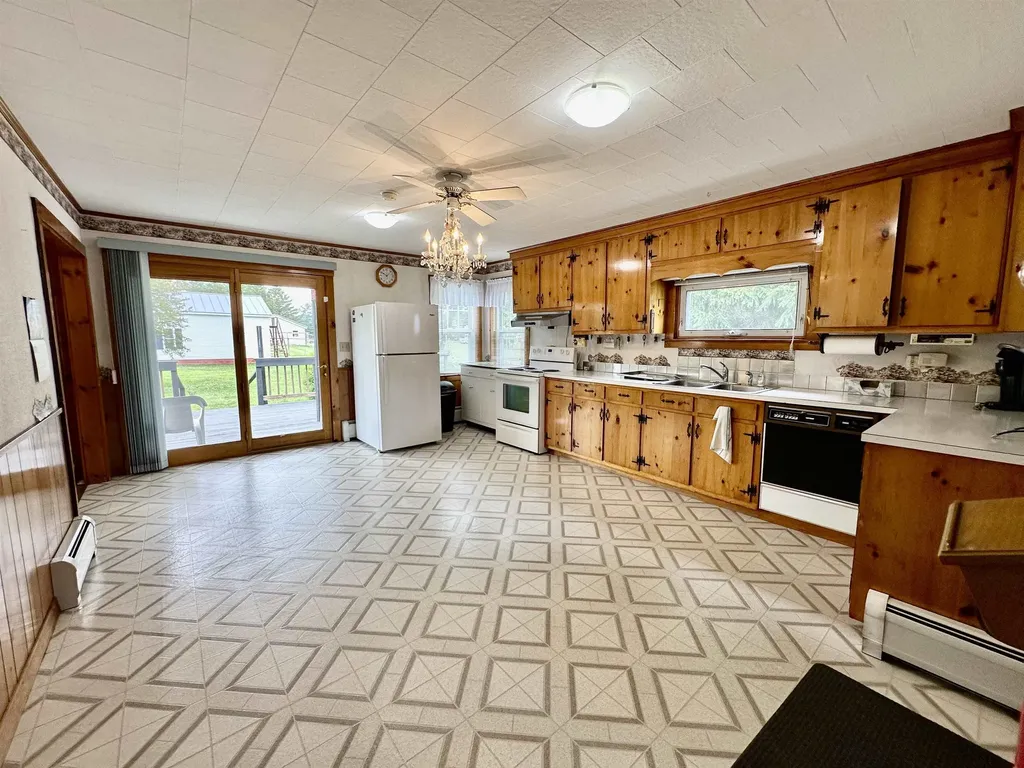 328 Corbin Road Newport NH 03773