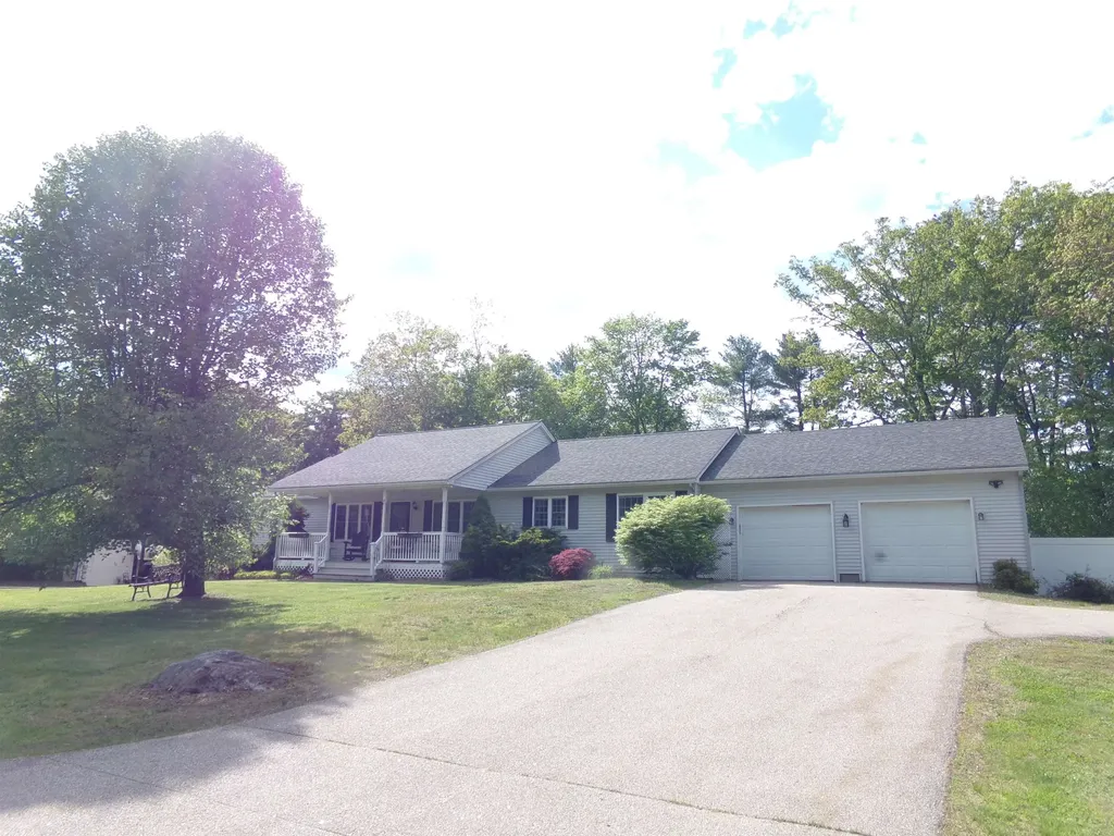 18 Copper Lane Rochester NH 03867