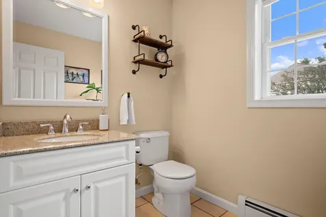 15 Quaker Lane Seabrook NH 03874