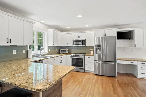 15 Quaker Lane Seabrook NH 03874