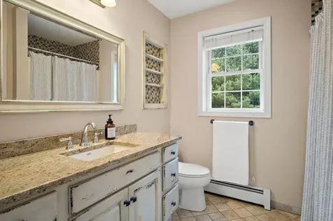 15 Quaker Lane Seabrook NH 03874