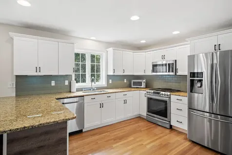 15 Quaker Lane Seabrook NH 03874