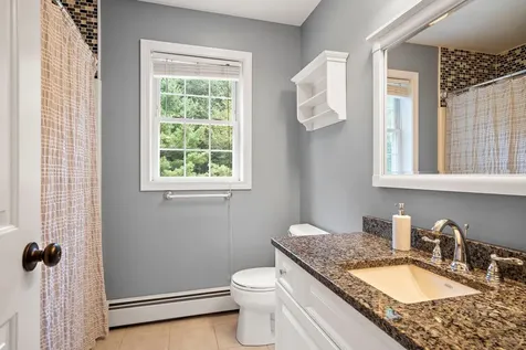 15 Quaker Lane Seabrook NH 03874