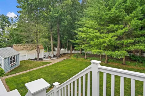 15 Quaker Lane Seabrook NH 03874