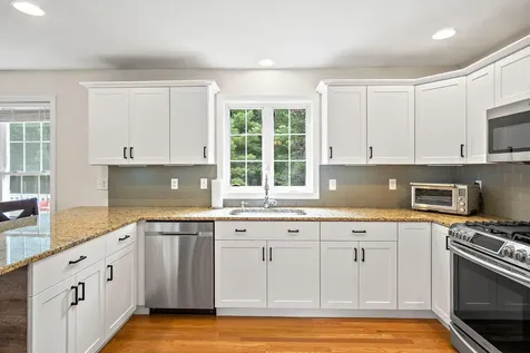 15 Quaker Lane Seabrook NH 03874