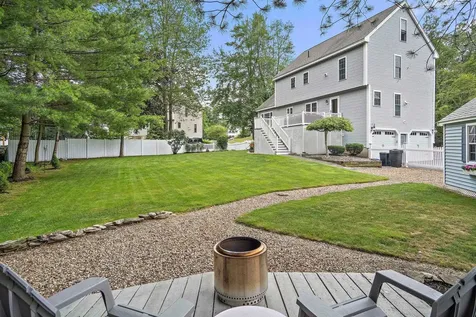 15 Quaker Lane Seabrook NH 03874