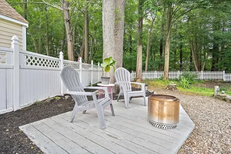 15 Quaker Lane Seabrook NH 03874