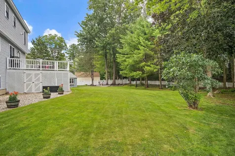 15 Quaker Lane Seabrook NH 03874