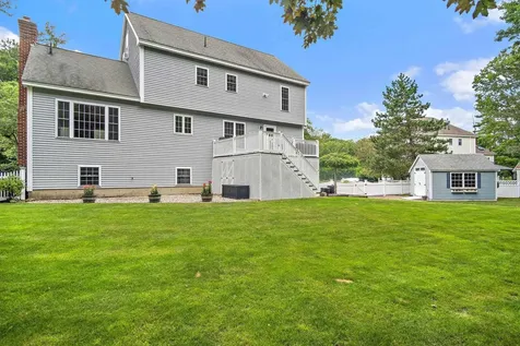 15 Quaker Lane Seabrook NH 03874