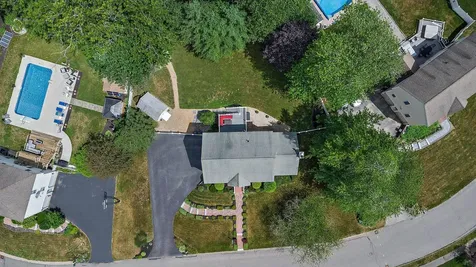15 Quaker Lane Seabrook NH 03874