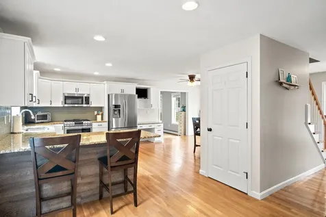 15 Quaker Lane Seabrook NH 03874
