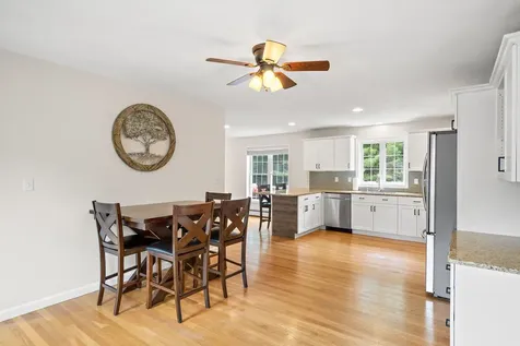 15 Quaker Lane Seabrook NH 03874