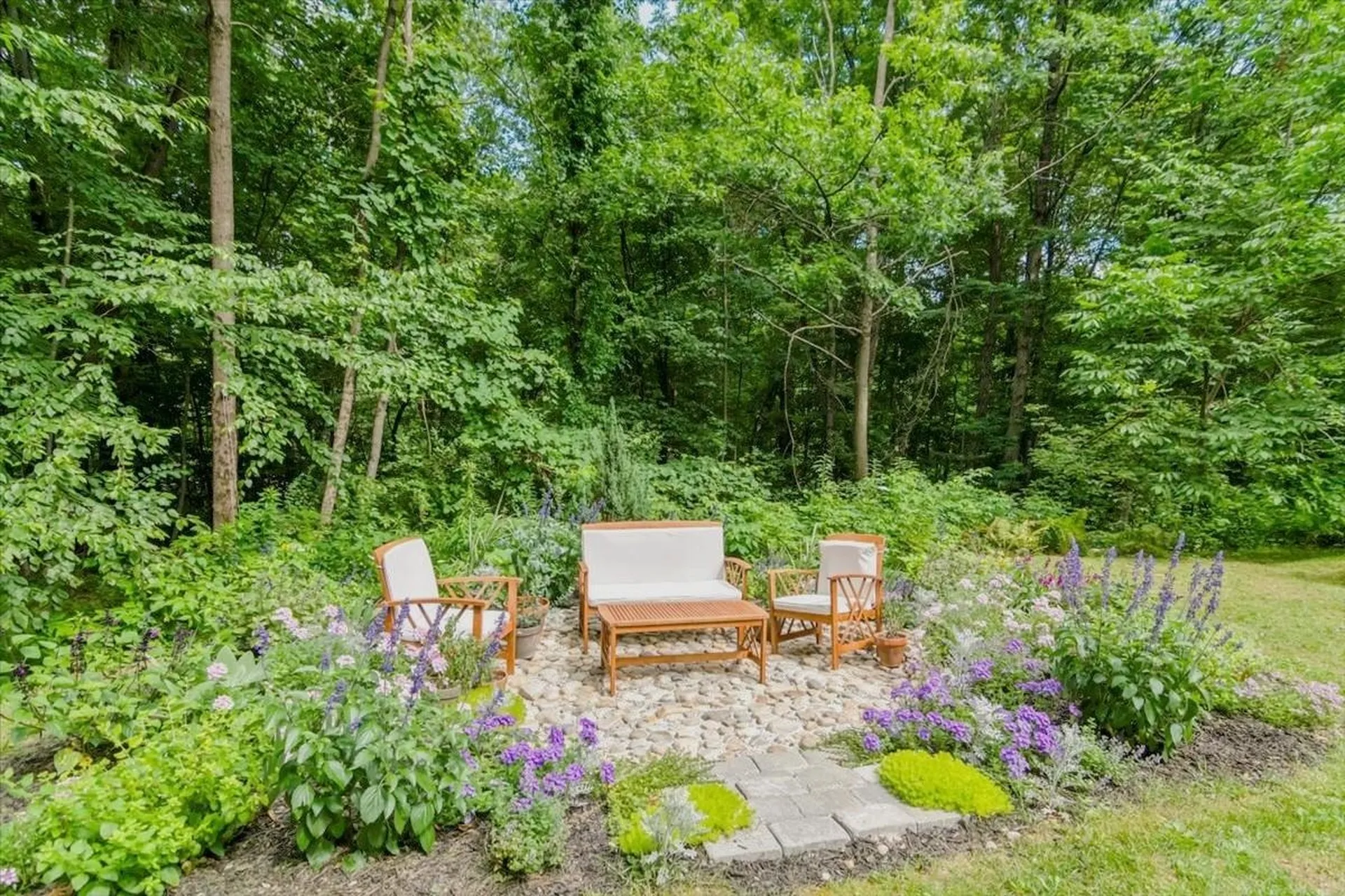 447 Farm Road Arlington VT 05250