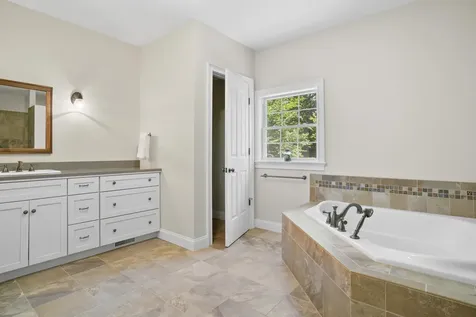 165 Ambrose Way Wolfeboro NH 03894-4013